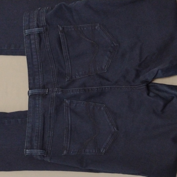 Roz & Ali Women's Jeans* Size 8 Tall* Dark Wash* Great Used Condition* - Picture 6 of 6